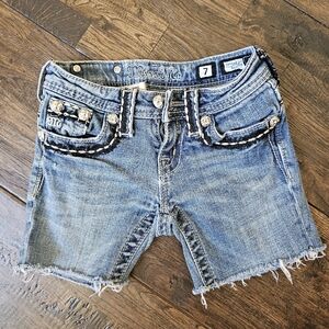 MISS ME STUDDED DENIM GIRLS CUT OFF JEAN SHORTS.SIZE 7